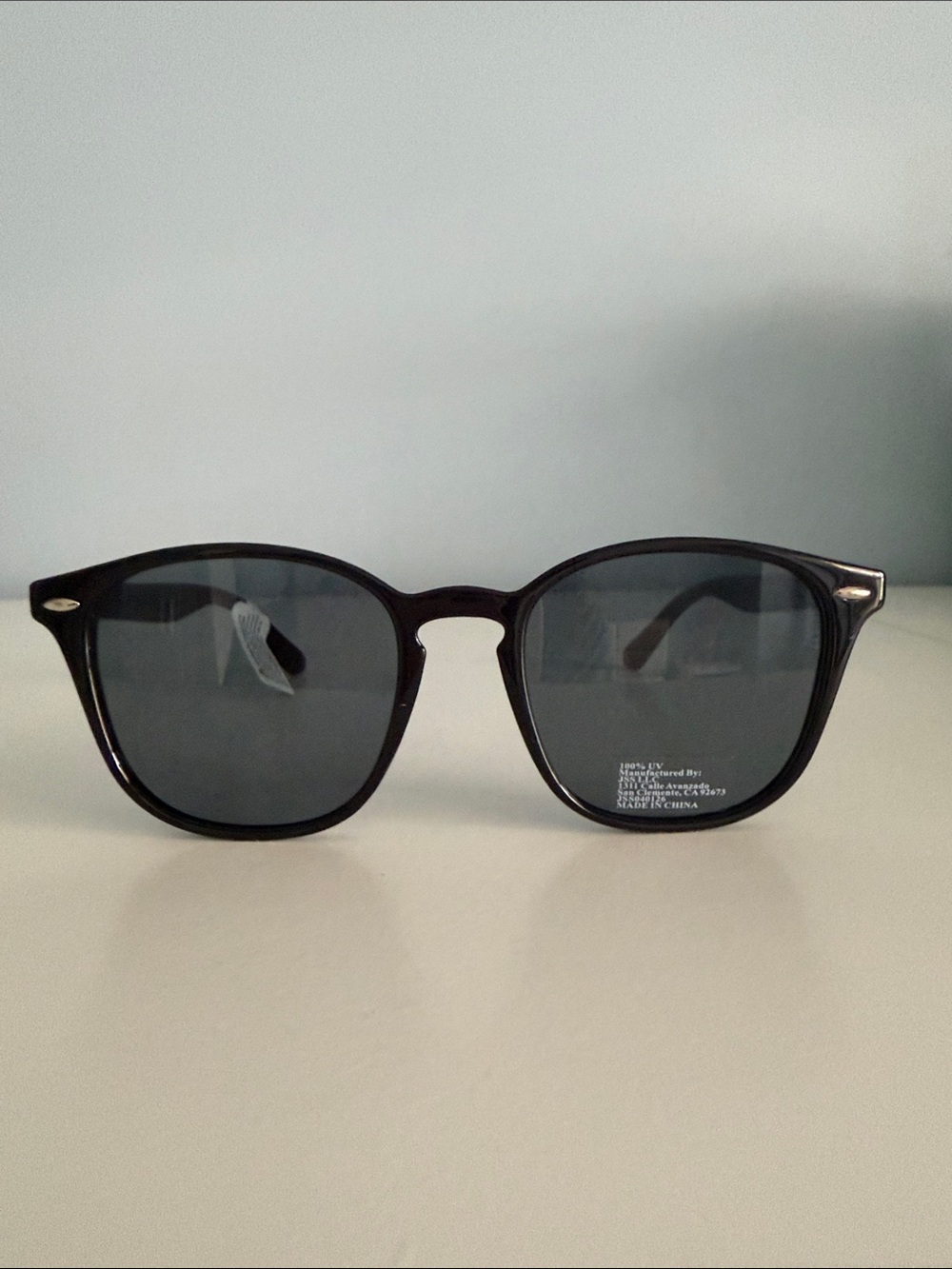 NWT Women Classic Black Sunglasses - UV Protection